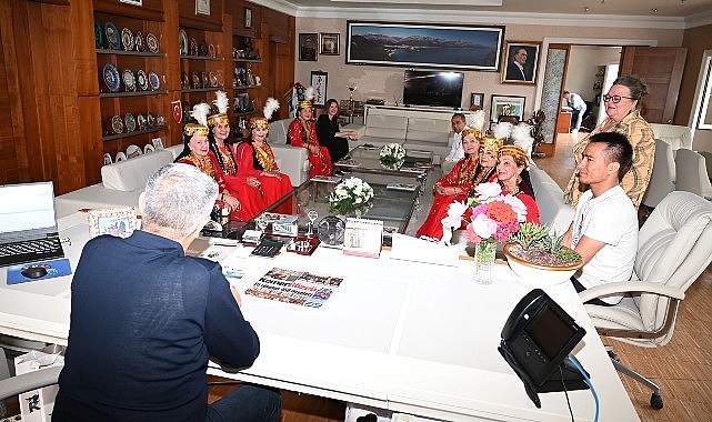 Özbekistan’ın başkenti Taşkent’ten gelen Raykhon isimli dans grubu, Kemer Belediye
