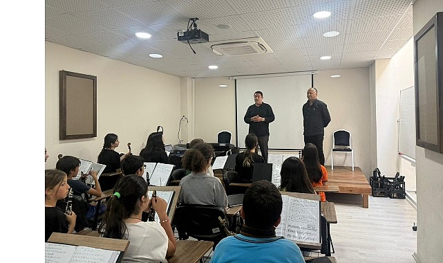 Akdeniz Üniversitesi Güzel Sanatlar Fakültesi Müzik Bölüm Başkanı Prof.