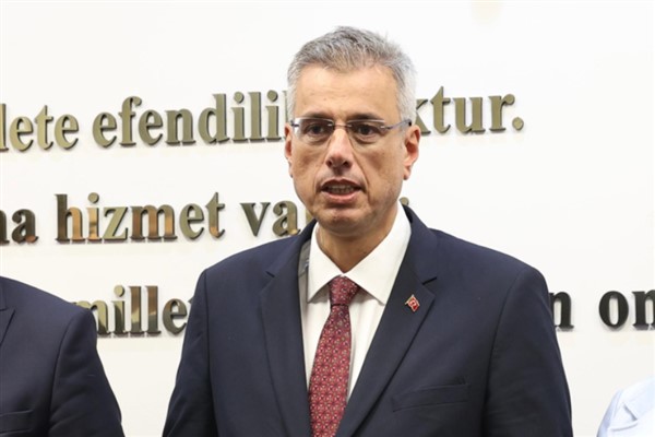 Sağlık Bakanı Kemal Memişoğlu, Bolu ziyaretinde gündeme ilişkin açıklama yaptı.