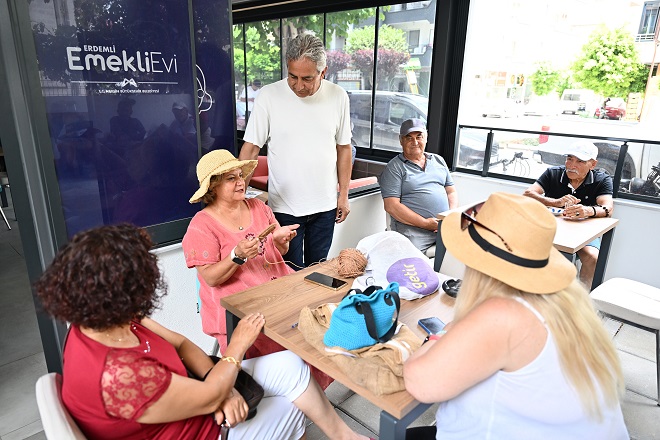 BÜYÜKŞEHİR’İN ERDEMLİ EMEKLİ EVİ’NE BÜYÜK İLGİ
