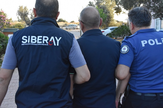 Mersin merkezli yasa dışı bahis çetesi çökertildi: 8 tutuklama