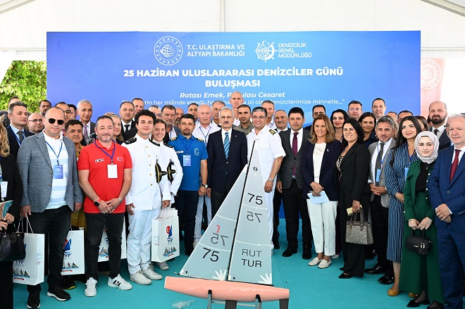 Ulaştırma ve Altyapı Bakanı Abdulkadir Uraloğlu, Yeni Gemiadamları ve Kılavuz