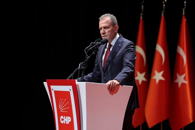 CHP Genel Başkanı Özgür Özel’in çağrısıyla Ankara’da düzenlenen belediye başkanları