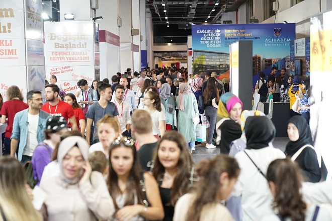 Türkiye’nin en köklü eğitim organizasyonlarından biri olan Üniversite Tercih Fuarları,