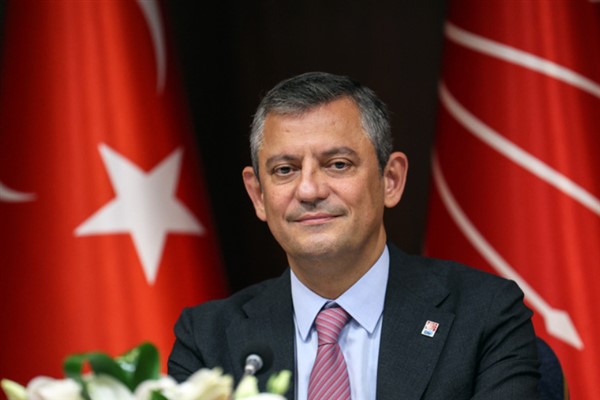 Cumhuriyet Halk Partisi (CHP) Genel Başkanı Özgür Özel, Üsküdar’da düzenlenen