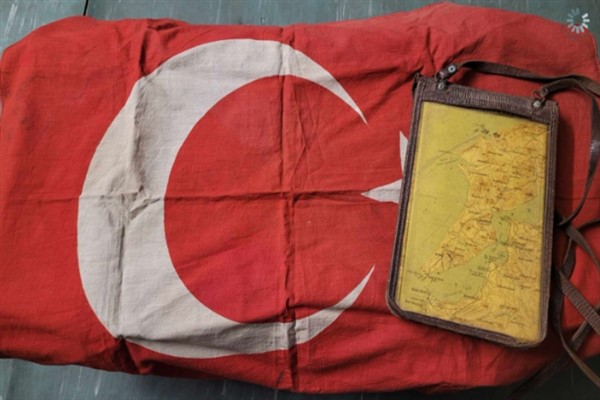Fransa’da yaşayan koleksiyonerin edindiği Çanakkale Savaşları sırasında, Gelibolu Yarımadası’nda hayatını