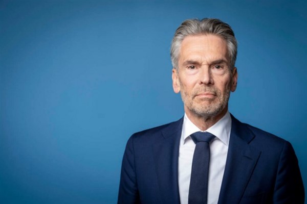 Hollanda Başbakanı Dick Schoof, ülkedeki kızlar ve kadınların her zaman