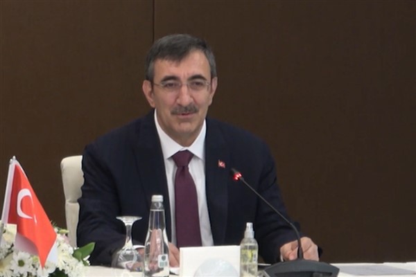 Cumhurbaşkanı Yardımcısı Cevdet Yılmaz, Kuzey Kıbrıs Türk Cumhuriyeti’ne (KKTC) gerçekleştirdiği