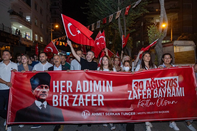 MEZİTLİ’DE 30 AĞUSTOS ZAFER BAYRAMI COŞKUYLA KUTLANDI