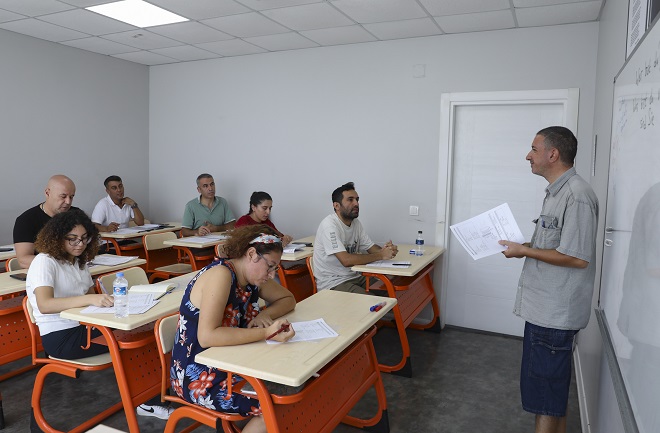 Mersin Büyükşehir Belediyesi, eğitimin herkes için ulaşılabilir olması gerektiği inancıyla