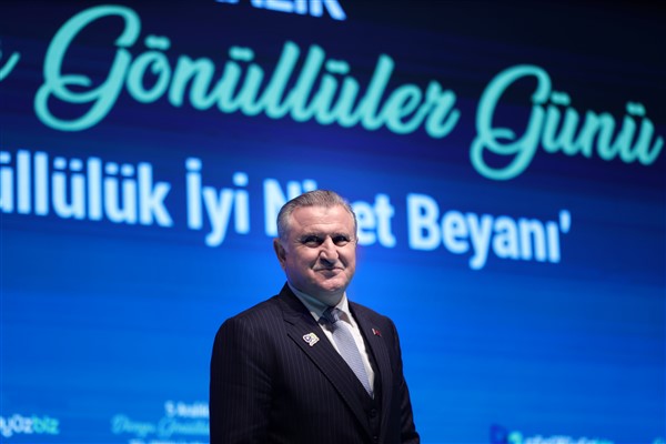 Gençlik ve Spor Bakanı Osman Aşkın Bak, Para Trap branşında