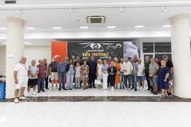 Mersin Büyükşehir Belediyesi’nin ev sahipliğinde düzenlenen Uluslararası Mersin Briç Festivali,