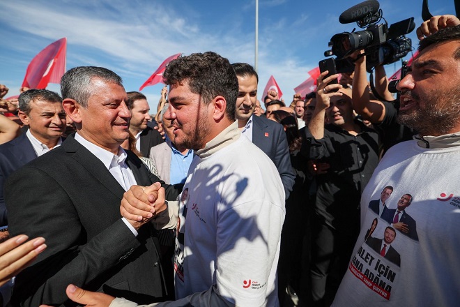 Cumhuriyet Halk Partisi (CHP) Genel Başkanı Özgür Özel, Gençlik Kolları’nın