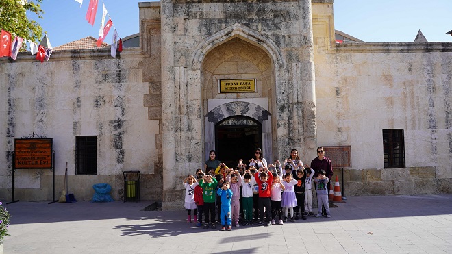 Tarsus Belediyesi, minik öğrencilerini kent tarihinin kalbine yolculuğa çıkardı. Ergenekon Kreşi 4