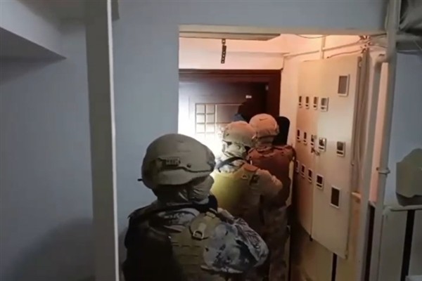 İçişleri Bakanı Ali Yerlikaya, İstanbul merkezli 9 ilde elebaşıları yurt