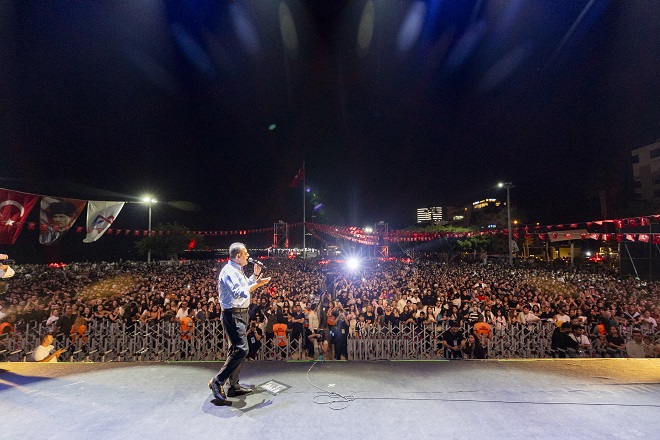 Mersin Büyükşehir Belediyesi’nin bu yıl 4.’sünü düzenlediği ‘Mersin Gençlik Festivali’, 2.