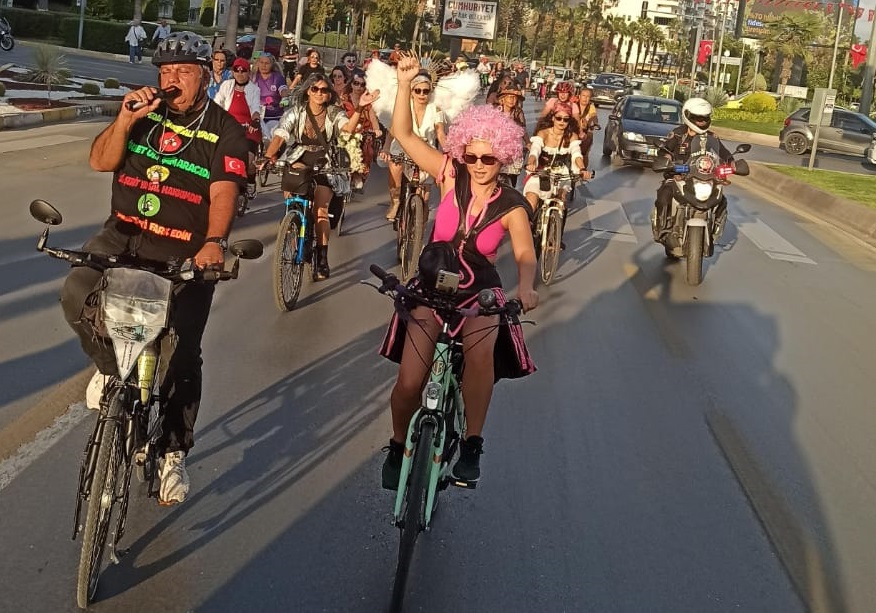 Haber: Saygın ÜNEL Mersin’de Bisikletliler Sağ Şerit Hakkı İçin Pedal