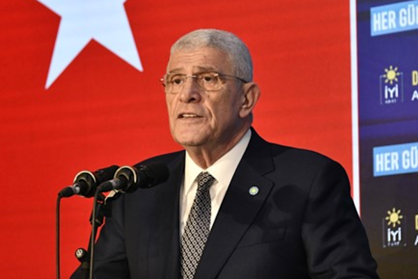İYİ Parti Genel Başkanı Müsavat Dervişoğlu, yaptığı açıklamada, şehit öğretmenleri