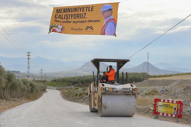 Mersin Büyükşehir Belediyesi, kırsal bölgelerde en ücra yerlere kadar yol