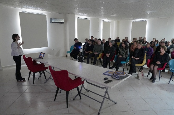 Çukurova’da yaşayan emeklilere ve ev kadınlarına Tech Çukurova Projesi kapsamında