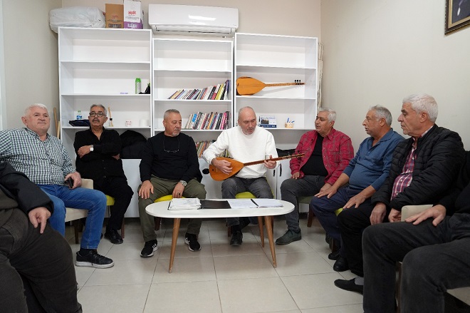 Çukurova Belediyesi Karslılar Mahallesi Emekli Dinlenme Evi renkli ve keyifli