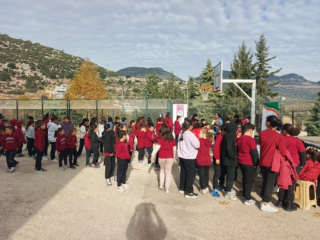 Toroslar Belediyesi, öğrencileri çeşitli atölye çalışmalarıyla bir araya getirirken, velilere
