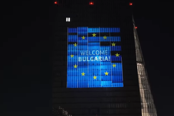 Bulgaristan, yeni yıl günü resmen Euro Bölgesi’ne katıldı ve Euro’yu