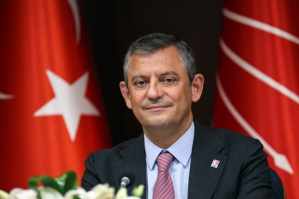Cumhuriyet Halk Partisi (CHP) Genel Başkanı Özgür Özel, İYİ Parti’nin