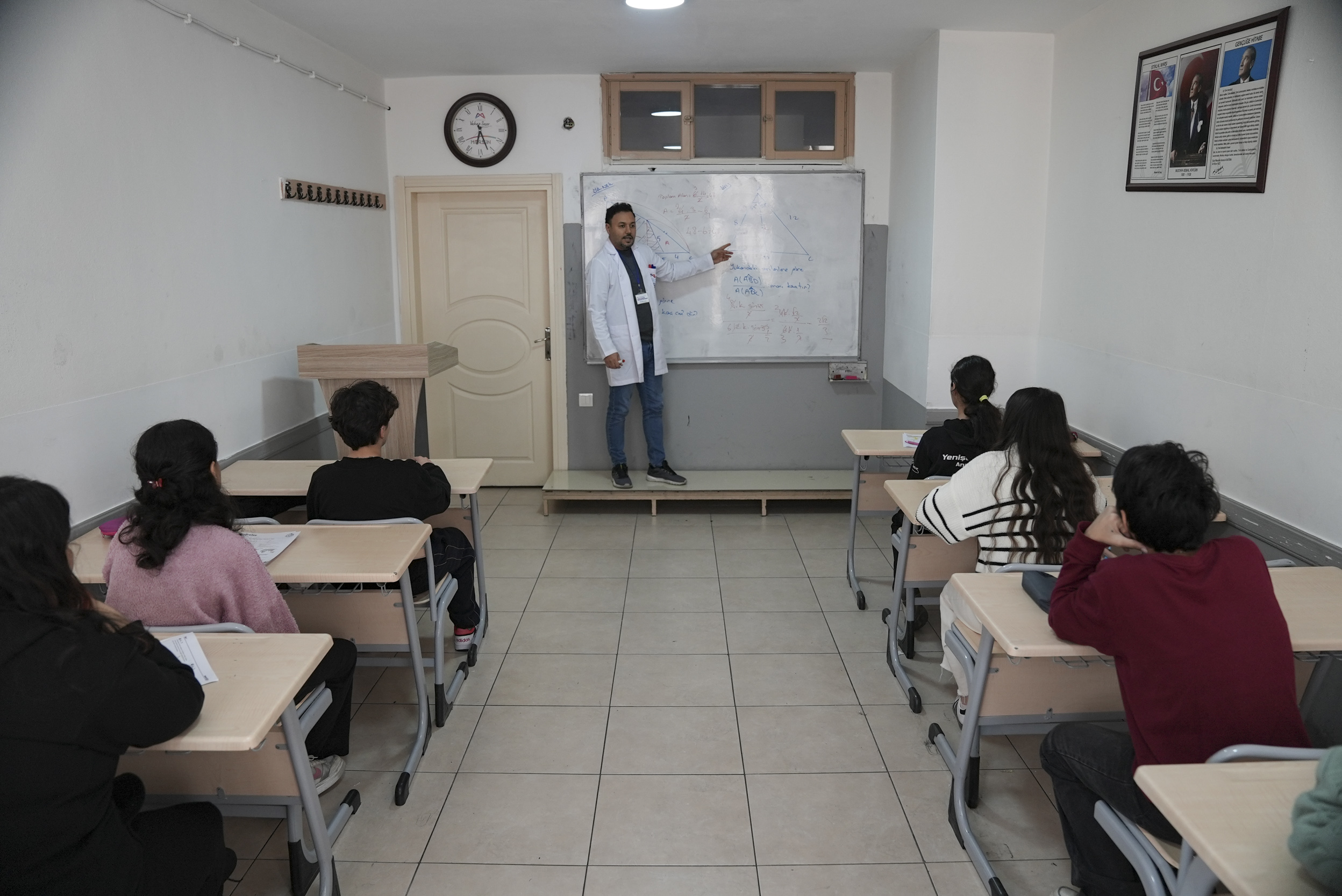 LİSE VE ÜNİVERSİTE YOLCULUĞUNDA, MERSİN BÜYÜKŞEHİR ÖĞRENCİLERİN YANINDA