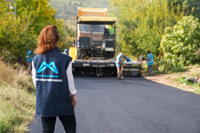 MESKİ, DEĞİRMENDERE MAHALLESİ’Nİ YENİLEDİ 