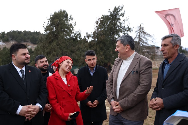 Toroslar Belediye Başkanı Abdurrahman Yıldız, kırsal mahalle ziyaretlerine Sadiye, Alanyalı