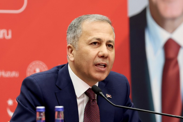 İçişleri Bakanı Ali Yerlikaya, Antalya’daki otobüs kazasında hayatını kaybedenlerin sayısının
