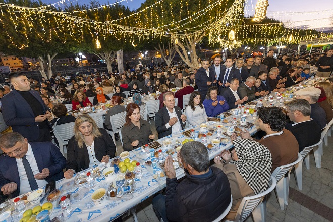 Mersin Büyükşehir Belediyesi tarafından Ramazan ayı boyunca ilçelerde devam eden