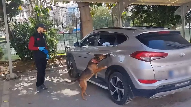 MERSİN’DE 27 LİTRE METAMFETAMİN ELE GEÇİRİLDİ