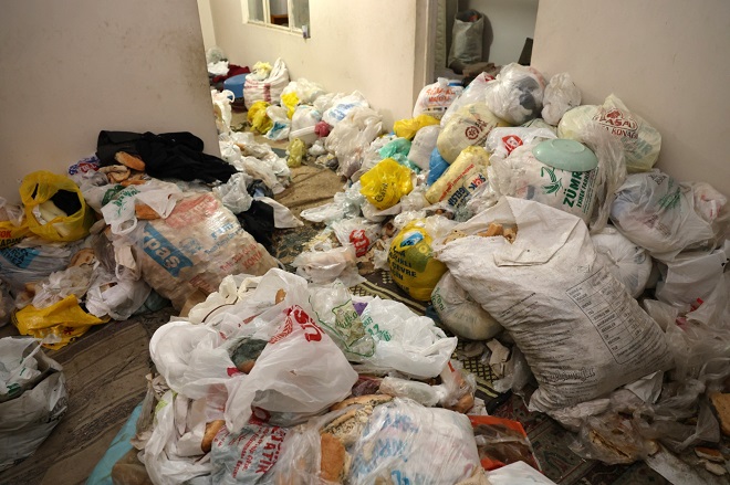 MERSİN-Toroslar Belediyesi, gelen ihbar üzerine harekete geçerek bir evden yaklaşık