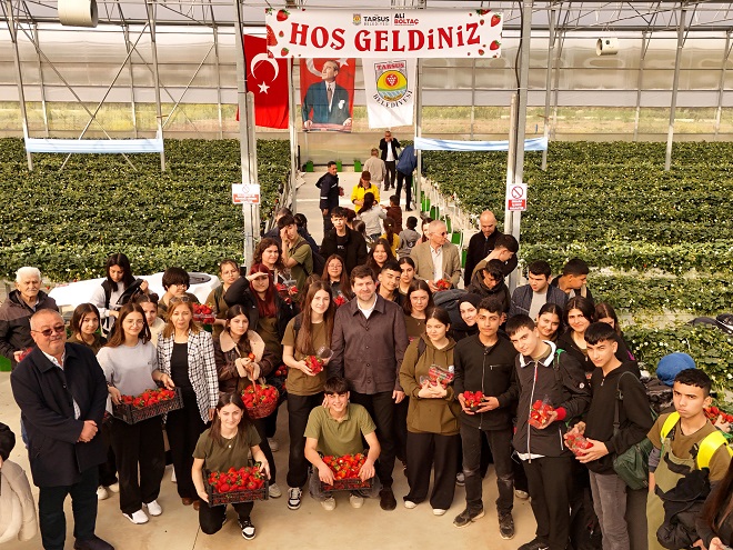 MERSİN-Tarsus Belediyesi tarafından, uluslararası destekle hayata geçirilen Hidroponik Sera Tesisi’nde