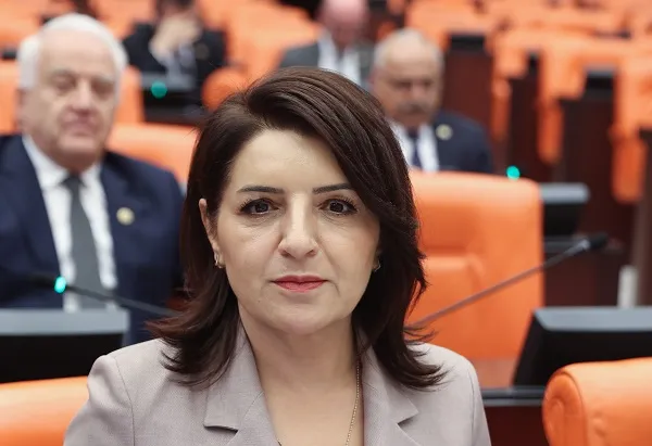 “23 NİSAN SADECE BAYRAM DEĞİL, ÇOCUKLARA KARŞI SORUMLULUKTUR”