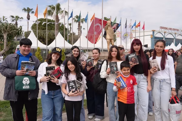 MERSİN-Erdemli ilçesinde bu yıl dördüncüsü düzenlenen Kitap ve Edebiyat Günleri