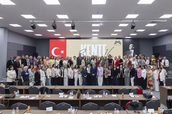 SEÇER: “MERSİN BÜYÜKŞEHİR BELEDİYESİ ÇIĞIR AÇAN BİR BELEDİYEDİR”