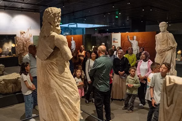 MEZİTLİ’DE ANNE ÇOCUK KEŞİF ETKİNLİĞİ RENKLİ GÖRÜNTÜLERE SAHNE OLDU