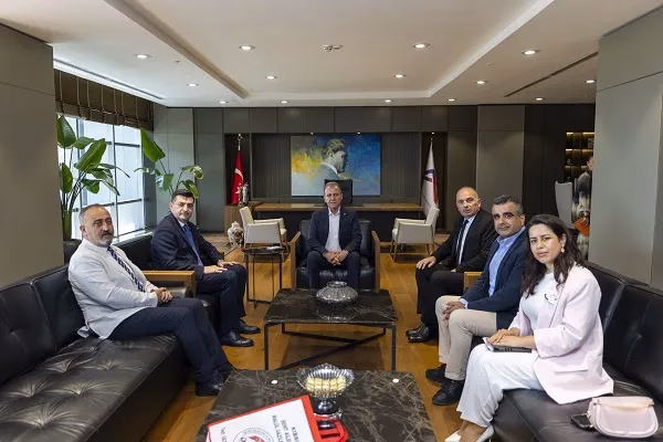 ŞEHİT AİLELERİ VE MALUL GAZİLER DERNEĞİ BAŞKAN SEÇER’İ ZİYARET ETTİ