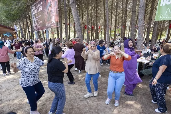 Mersin Büyükşehir Anneler Gününü Kutladı