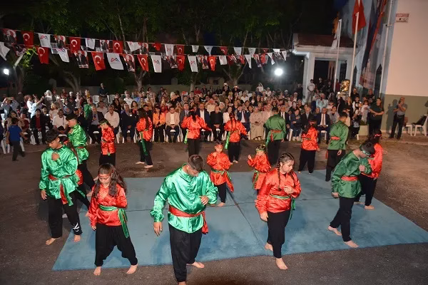 YENİCE’DE ‘AŞIK SIDKİ BABA ANMA GECESİ’ DÜZENLEDİ