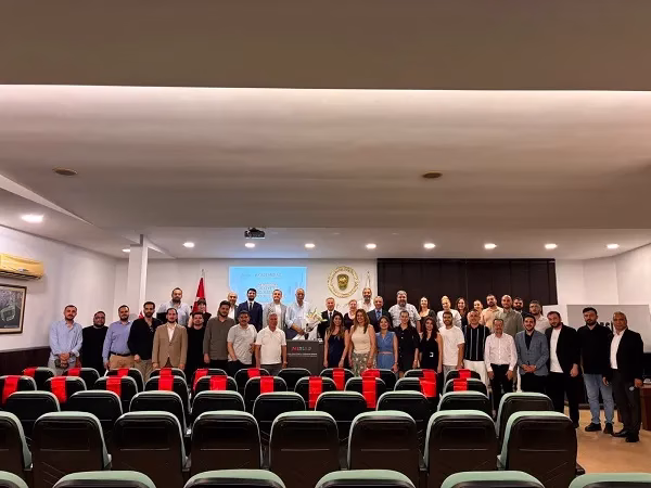 AKADEMİSİAD, GELECEĞİN İŞ DÜNYASINA YÖN VERECEK KONFERANS SERİSİNİN İLK PROGRAMINI GERÇEKLEŞTİRDİ