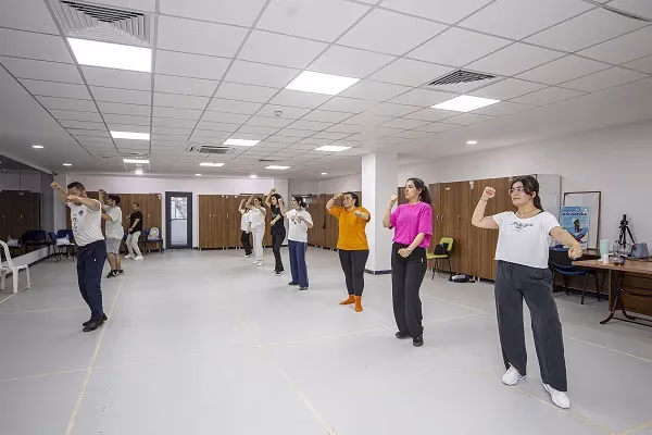BÜYÜKŞEHİR HALK OYUNLARI KURSU KAPILARINI YENİ KURSİYERLERE AÇIYOR