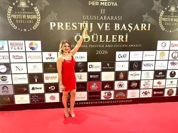Olgu Taşkın Çankaya, “Yılın En İyi Müzik Öğretmeni, Besteci ve Yazarı” Ödülünün Sahibi Oldu