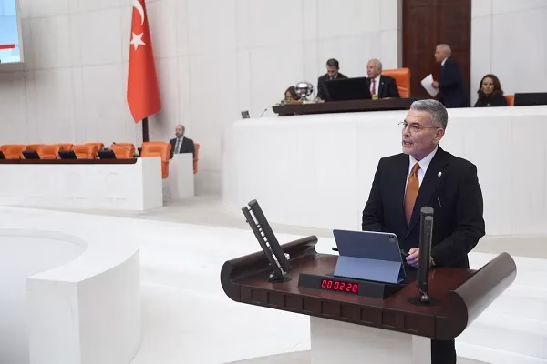 UYSAL’DAN TBMM’DE ÖĞRENCİ AFFI ÇAĞRISI