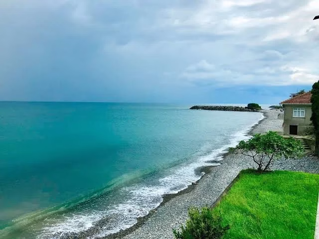 Olumsuz hava deniz keyfini engelledi: Birçok ilde yasak geldi
