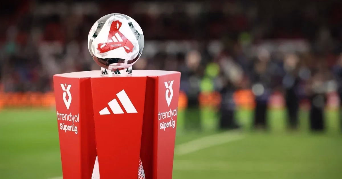 FIFA’dan Süper Lig ve alt lig ekiplerine transfer yaptırımı