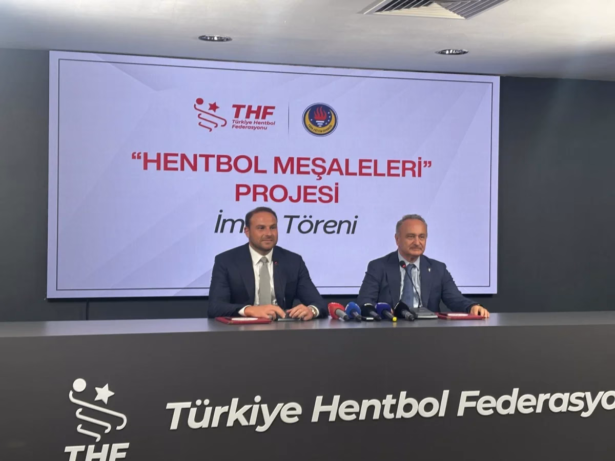 Hentbol Meşalesi Projesi ile genç sporculara hem eğitim hem spor desteği